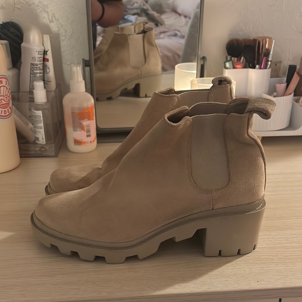 Women's Tan Ankle Boots